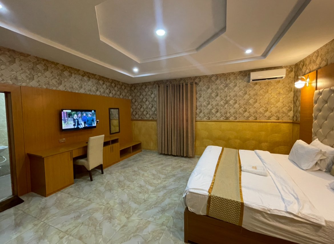 Royal room